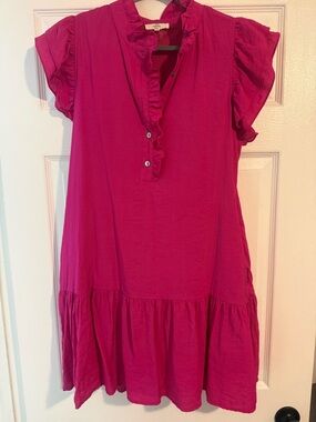 entro Ruffled Henley Dress in Bright Pink